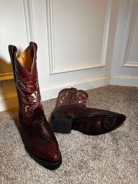 Men's Burgundy Western Cowboy Boots - Embroidered Leather